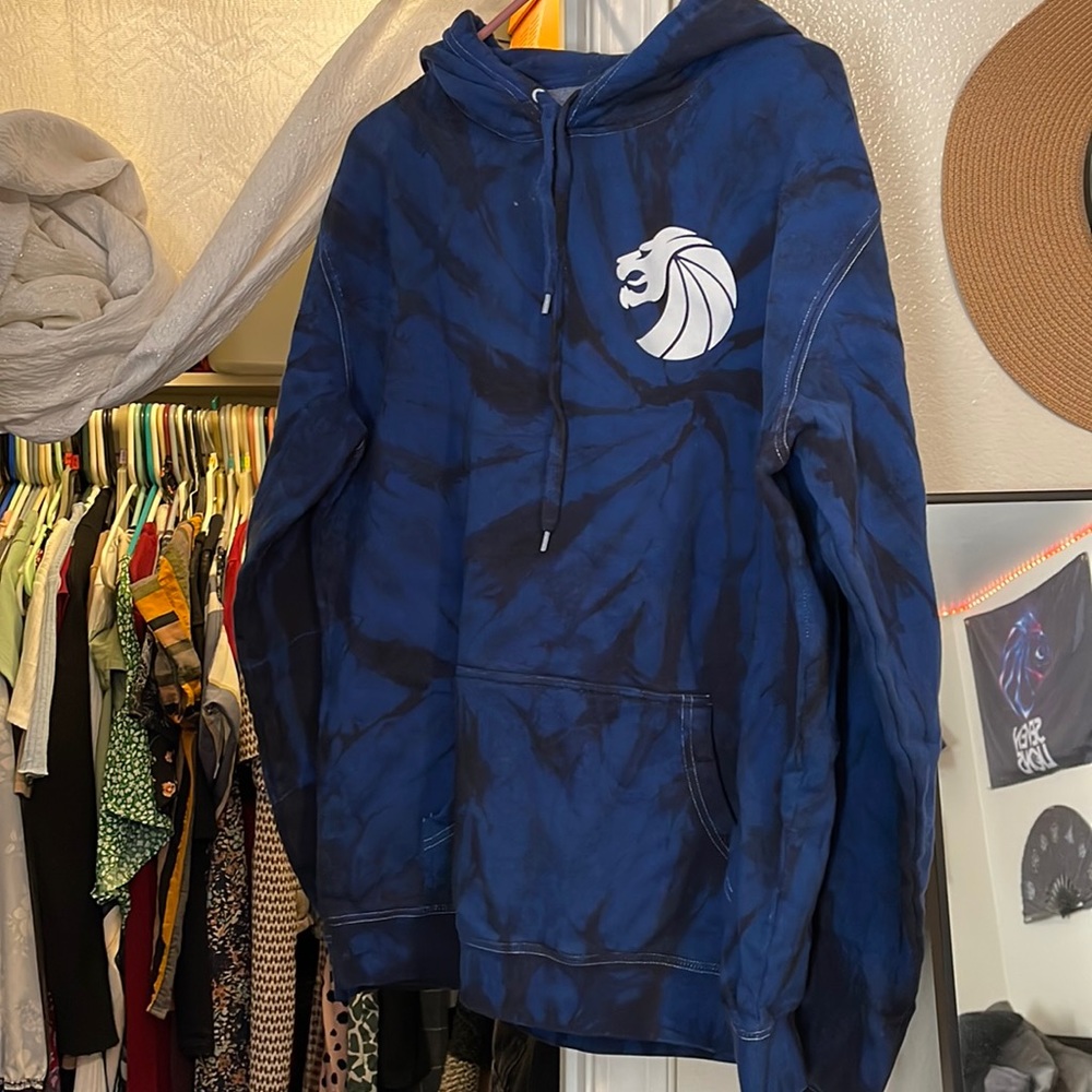Seven lions hoodie